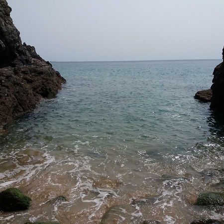 Estudio T0 Sobre A Praia Sesimbra Esterno foto