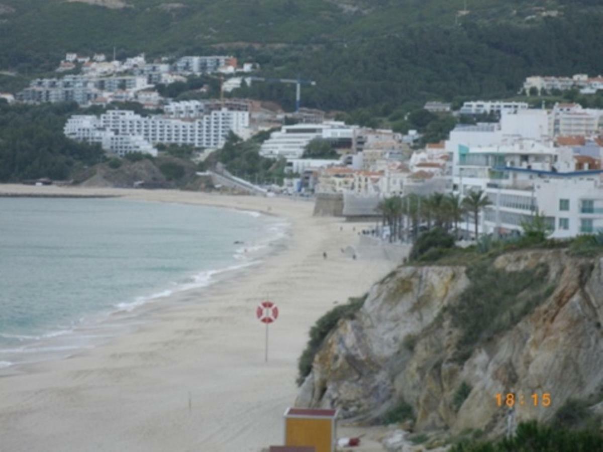 Estudio T0 Sobre A Praia Sesimbra Esterno foto