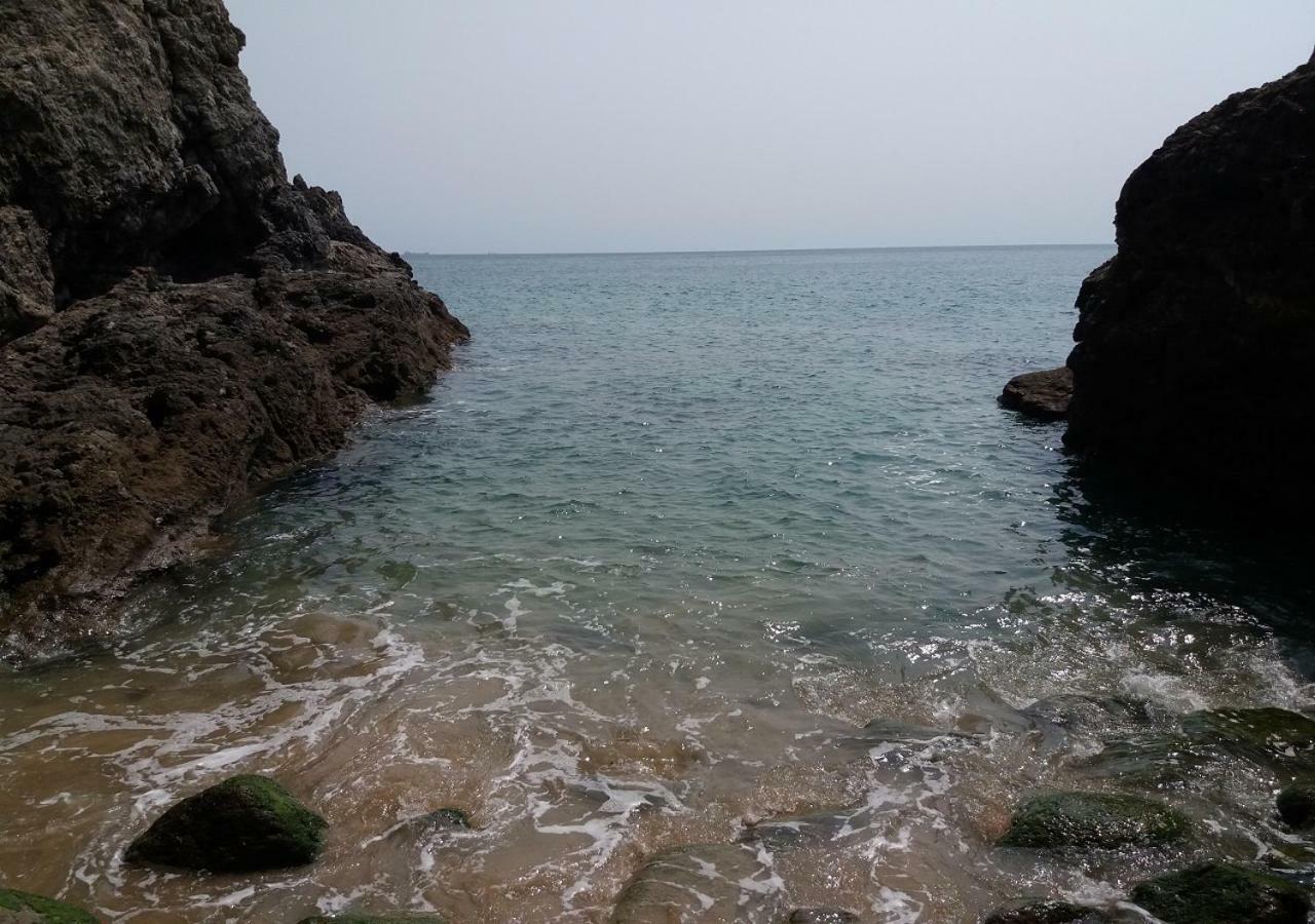 Estudio T0 Sobre A Praia Sesimbra Esterno foto